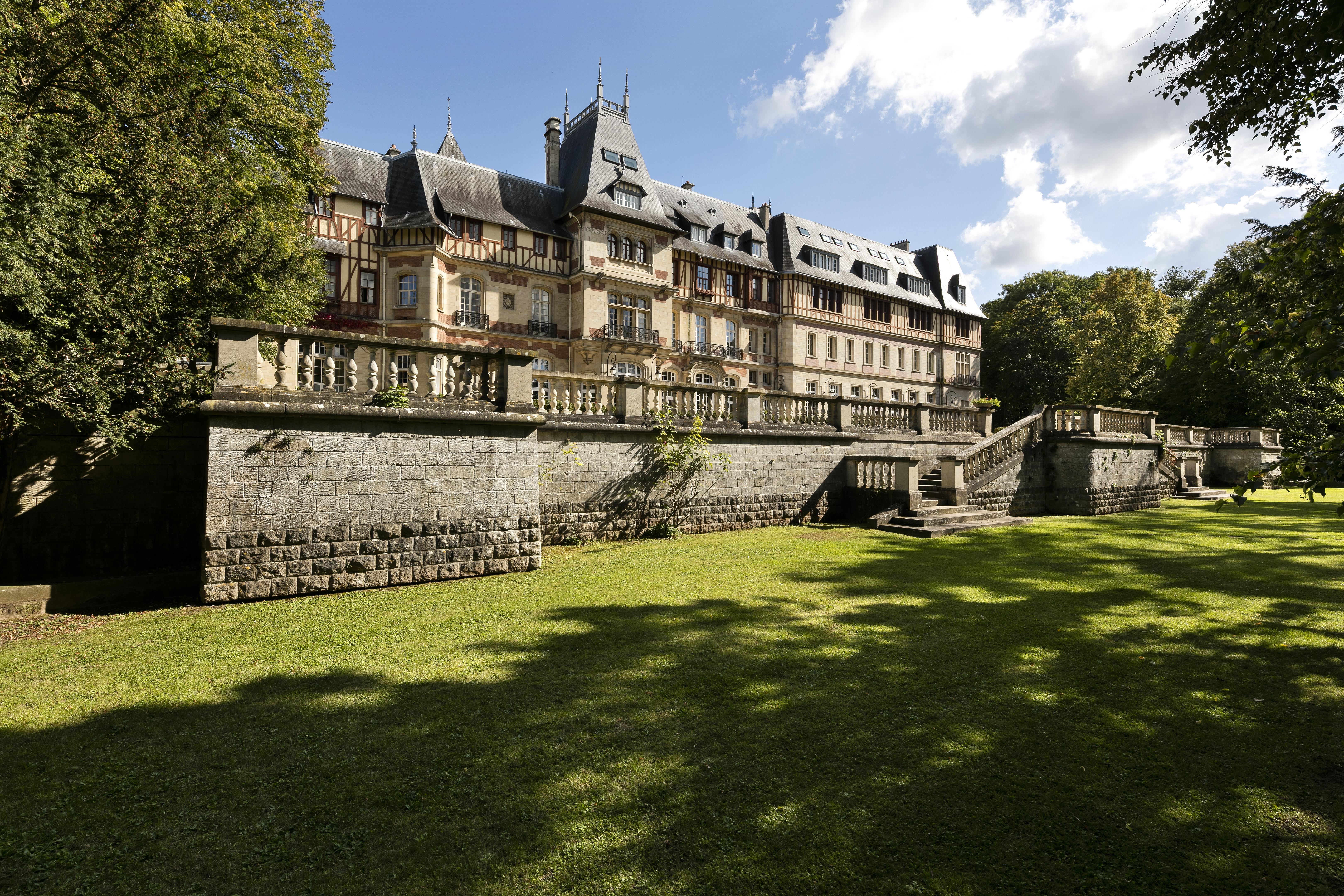 Chateau Jeanne & The Forest - Chateau De Montvillargenne Gouvieux Exterior photo